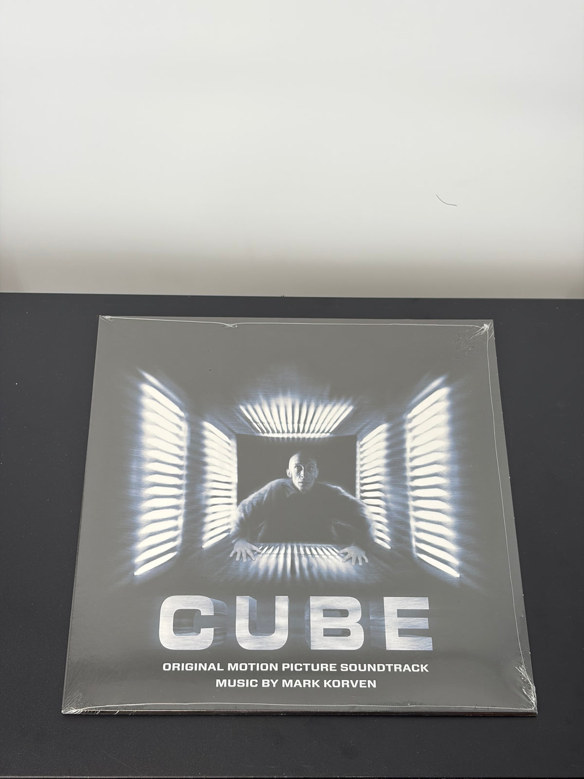 Mark Korven - Cube
