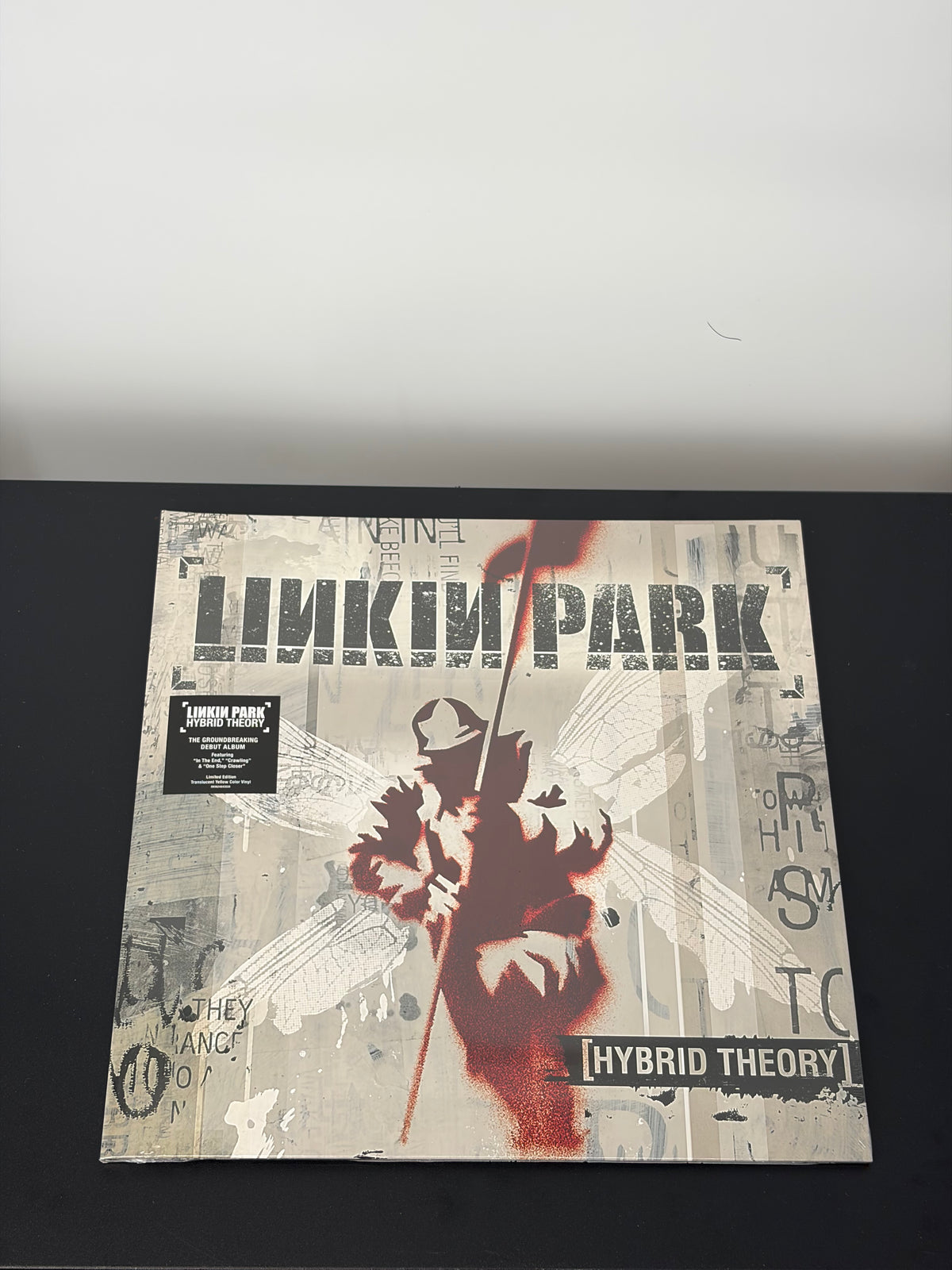 Linkin Park - Hybrid Theory (LP, Translucent Yellow)