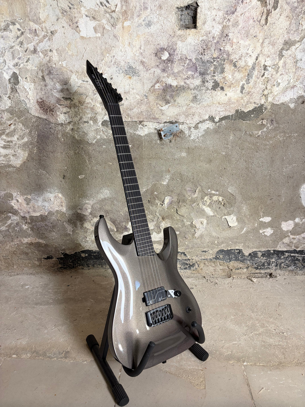 ESP LTD MT-I Mick Thomson Signature - Obsidian Metallic