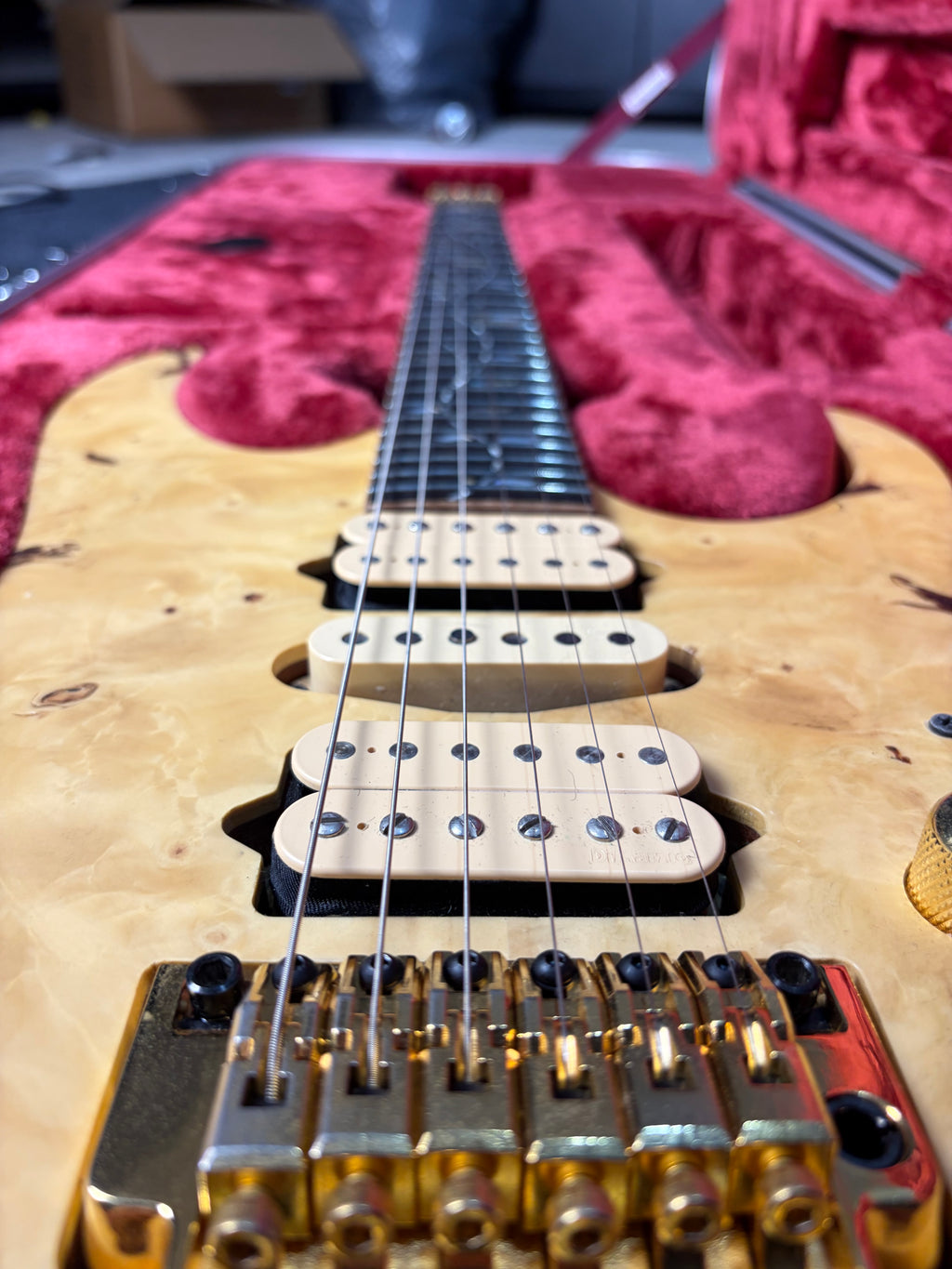 Ibanez RG8570BB