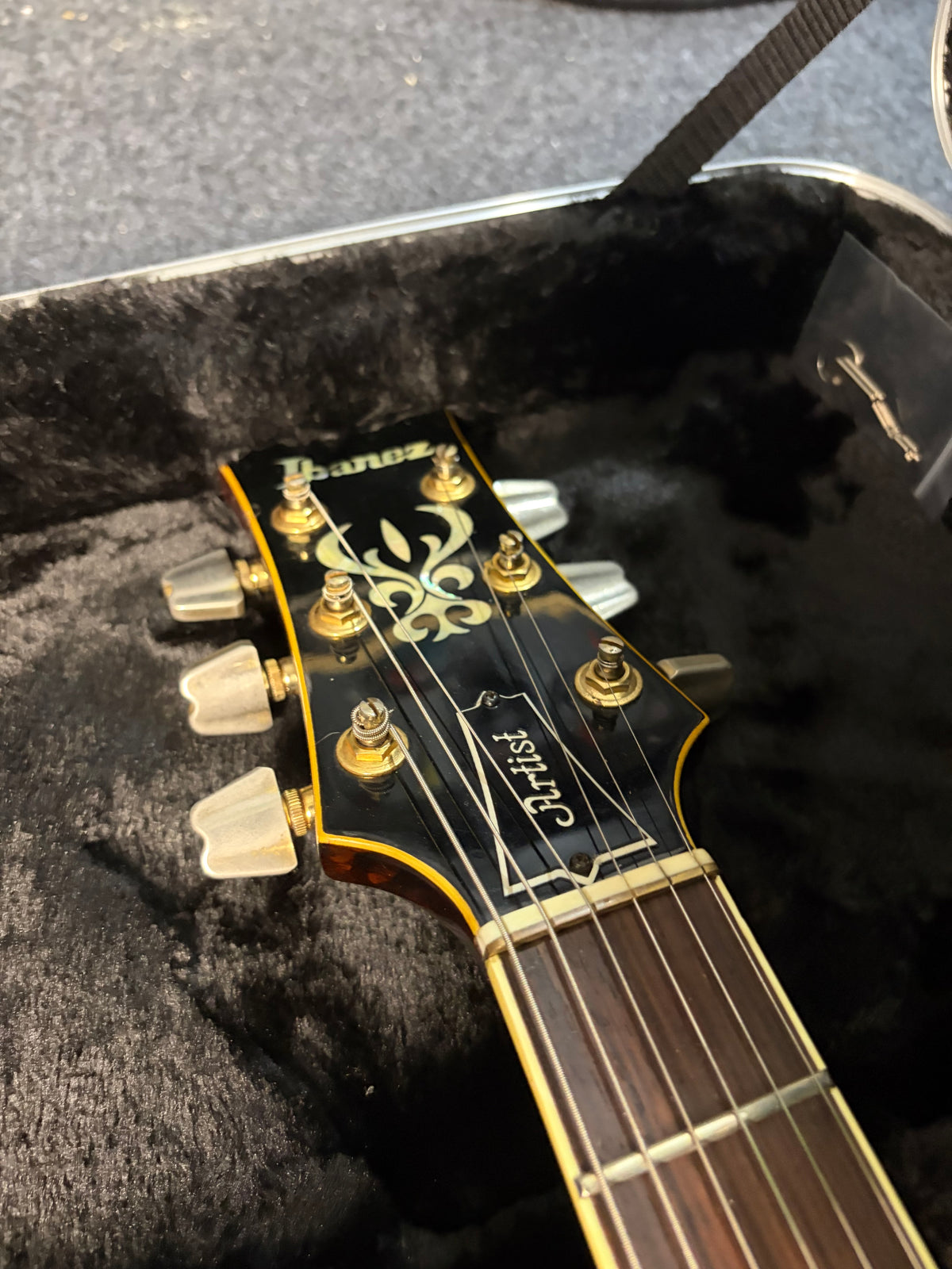 Ibanez AR100